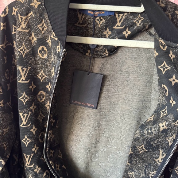Louis Vuitton Printed Long-Sleeve Jacket (Brown) - Picture 9 of 12
